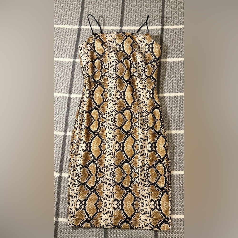 Chic Snake Print Midi Dress in Black and Tan